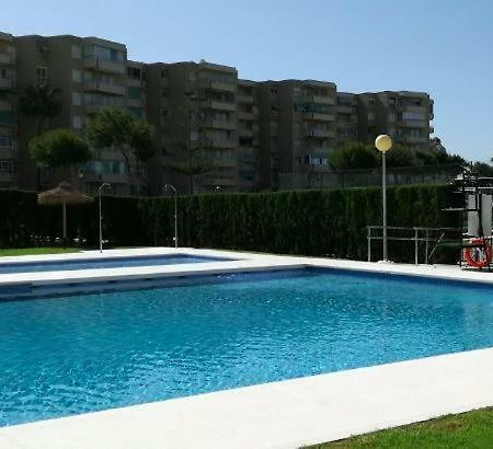 Playa La Cala In Front Of The Beach Free Parking Málaga Exteriör bild